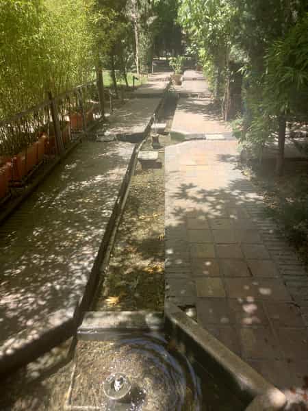 عکس کافه رستوران چای بار در حکمت تهران