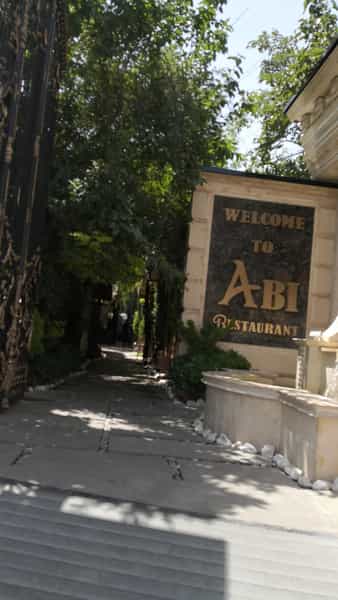 عکس باغ رستوران آبی در کوهسار تهران