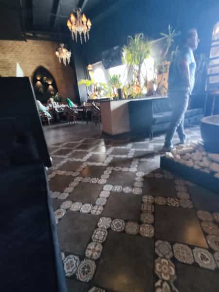 عکس رستوران لبینا در حکمت تهران