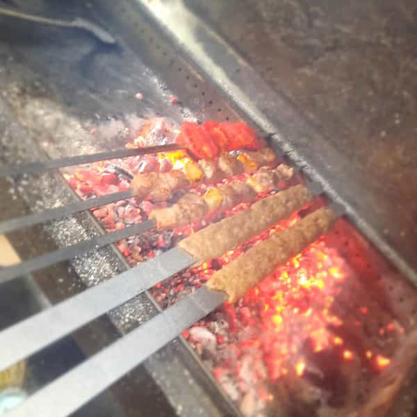 عکس کباب گلپایگانی سعیدی در گورتان اصفهان