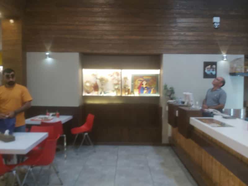 عکس مجموعه غذایی آتور در نقش جهان اصفهان