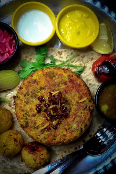 عکس کافه رستوران سلول ۱۳ در باغ زرشک اصفهان