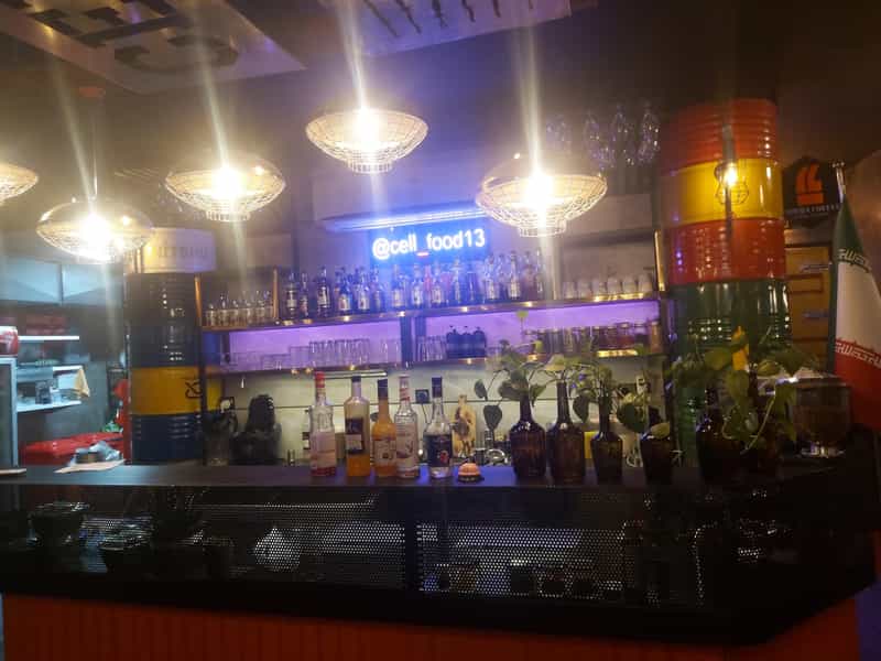 عکس کافه رستوران سلول ۱۳ در باغ زرشک اصفهان