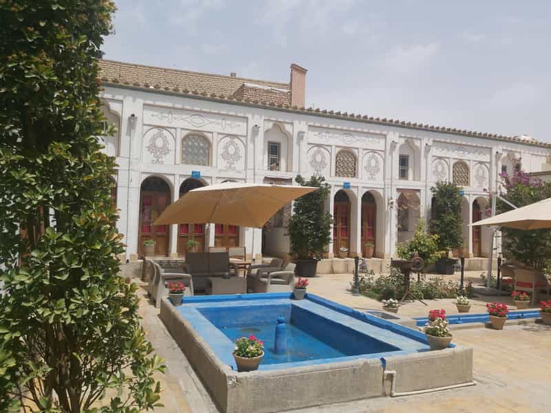 عکس هتل رستوران سهروردی در نازبند اصفهان