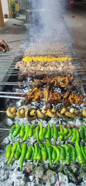 عکس کباب سرای ماهان در باغ فردوس اصفهان