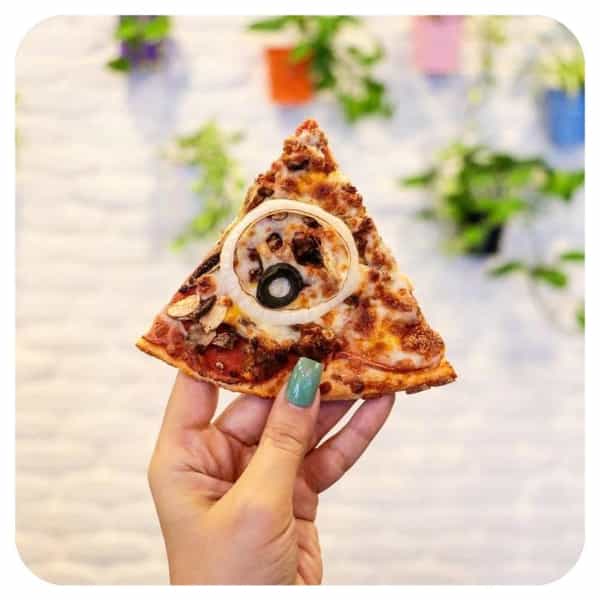 عکس فست فود اونیک در ابن بابویه تهران