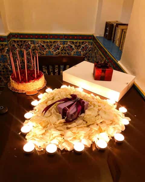 عکس کافه رستوران دارالخلافه در شیخ هادی تهران