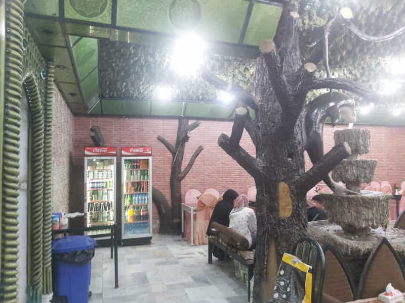 عکس رستوران حکیم در بازار اصفهان