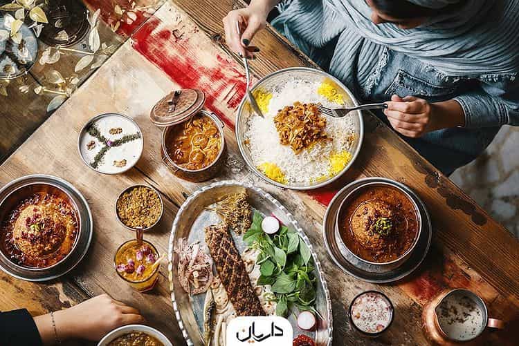 عکس رستوران چارگاه در باغ فردوس تهران