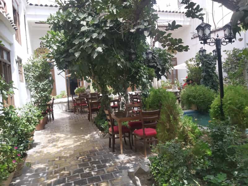 عکس رستوران سنتی چهارنقش در بازار اصفهان