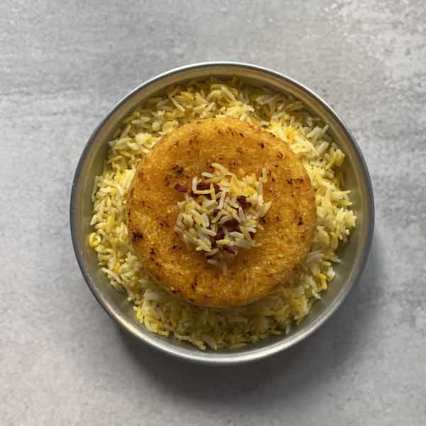 عکس تهیه غذا خاتون در ازگل تهران