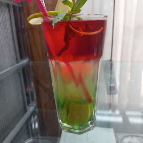 عکس رستوران سنتی سارای در سنایی تهران