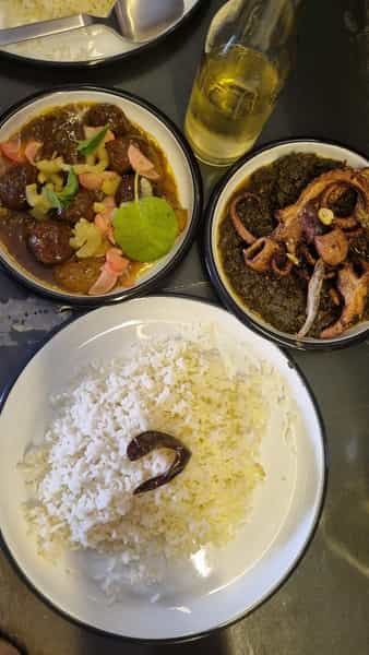 عکس رستوران بنفشی در گاندی تهران