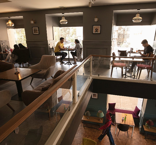 عکس کافه بیترسوییت در کشاورز تهران