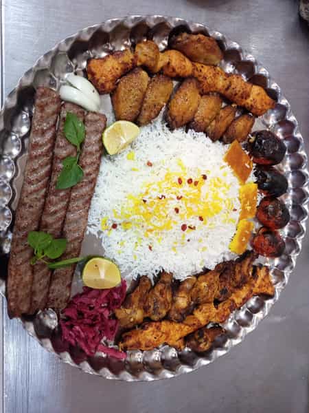 عکس کباب سرای درباری در فرامرز عباسی مشهد
