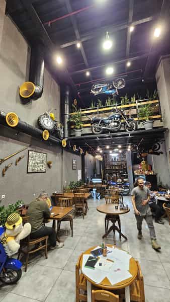 عکس کافه کباب موتور ۱۰۰۰ در مدائن 