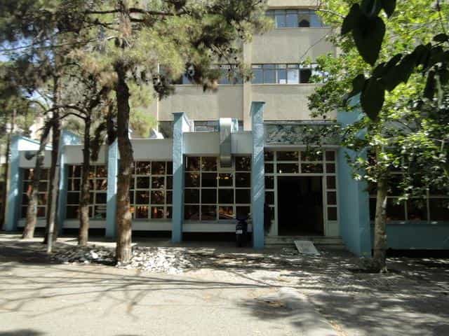عکس سالن غذاخوری دبیرستان ماندگار البرز در ولیعصر 