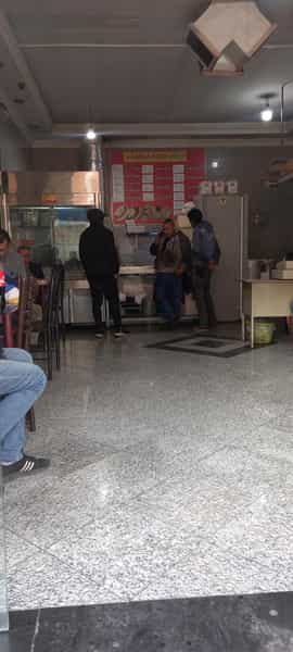 عکس تهیه غذای جوجه ترافیک در مجیدیه 