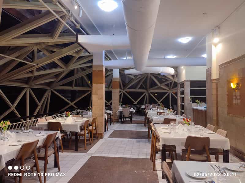 عکس تالار پذیرایی و رستوران حافظ در ظفر 