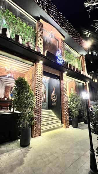 عکس رستوران آدورا در حکمت تهران