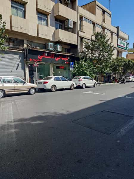 عکس طباخی کاشانی در کشاورز تهران