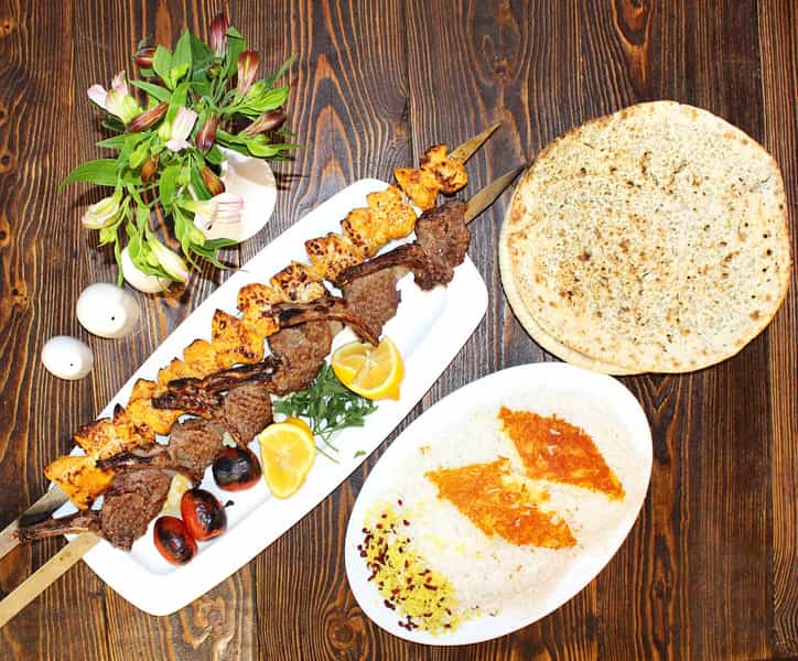 عکس رستوران شاندیز در حسین آباد تهران