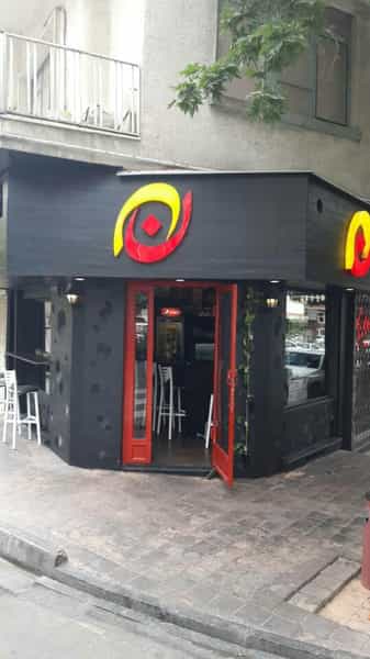 عکس کافه برگر ن در سنایی تهران