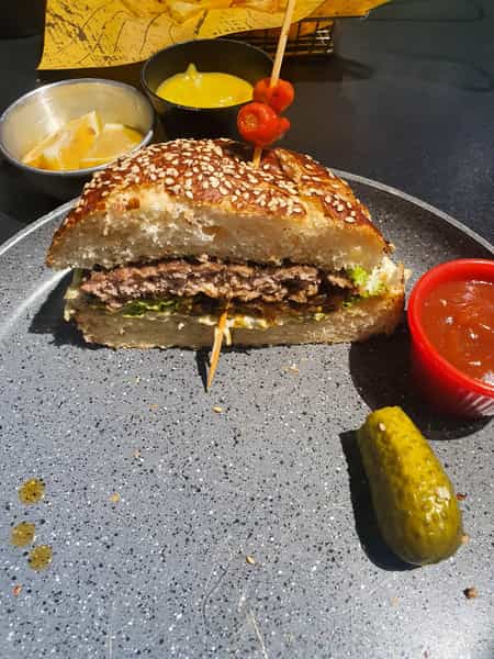 عکس رستوران هیزومیکس در خاقانی تهران