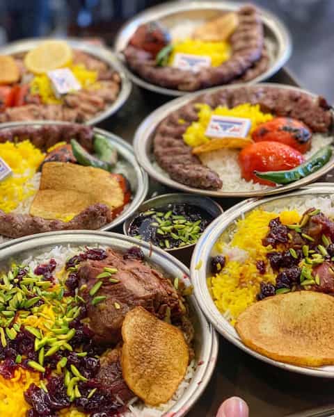 عکس رستوران اصیل در حسین آباد تهران