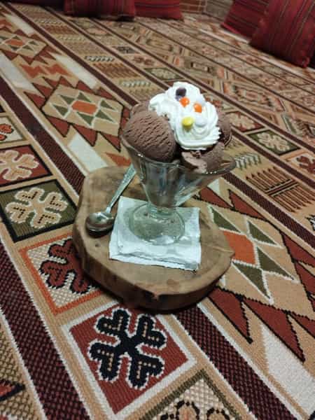عکس کافه رستوران اسوان (قو) کوی مدرس کرج