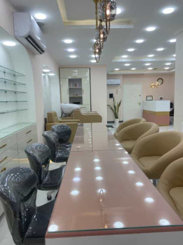 عکس سالن و آموزشگاه آرایشگری به آفرید