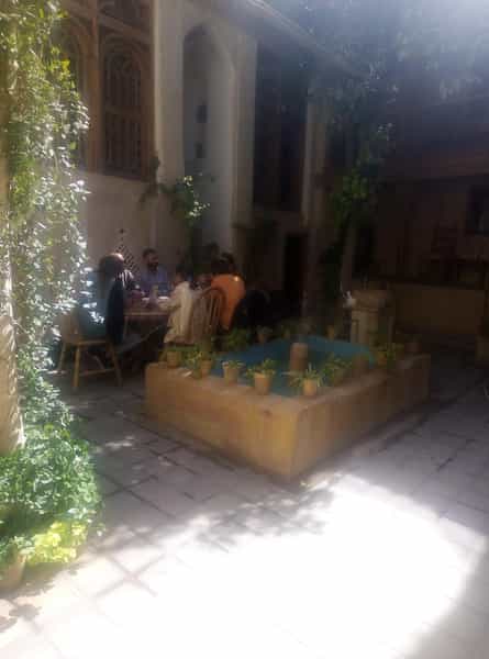 عکس خانه سنتی زرنگار در اسحاق بیگ شیراز