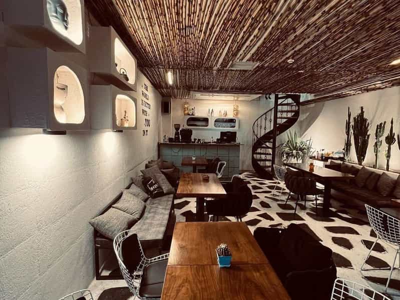 عکس کافه لاین در فاز یک مهرشهر کرج