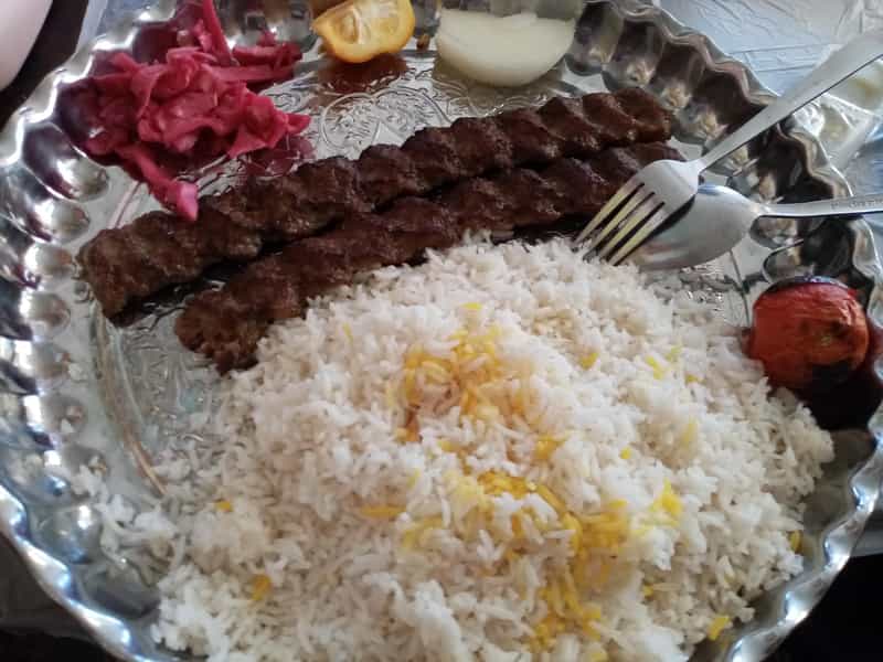 عکس رستوران سنتی باستان در احمدی شیراز