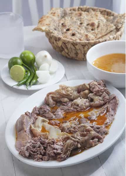 عکس کله پزی پیرمغان در حسین آباد شیراز