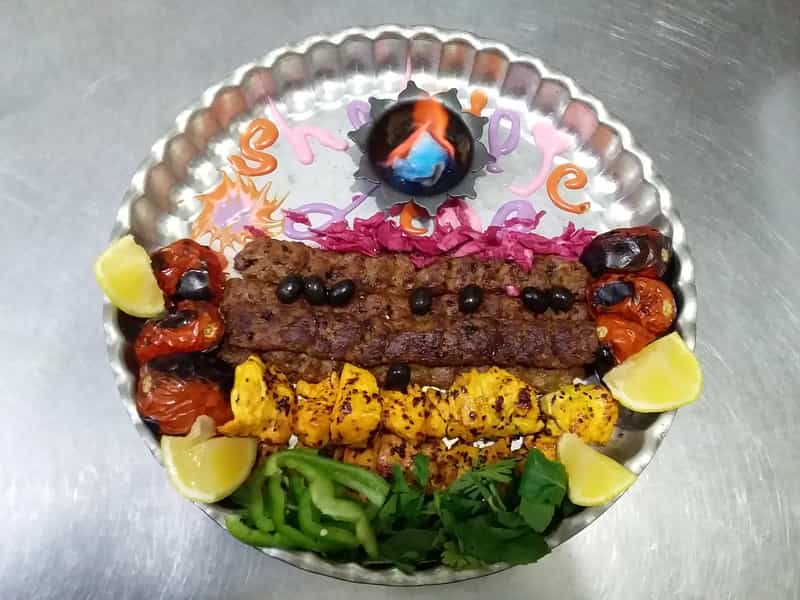 عکس باغ رستوران سنتی شبهای دنا شهرک صدرا شیراز