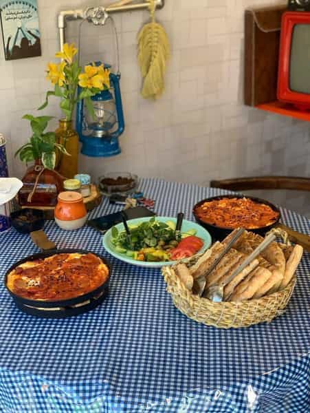 عکس کافه صبحانه ف در منظریه رشت