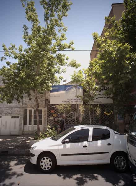 عکس موبایل بارکد در شریف مشهد
