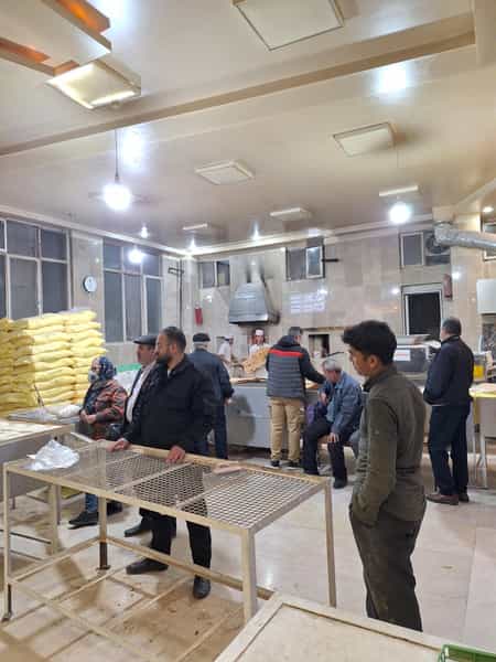 عکس مجتمع نان جم در سرو آزاد تهران