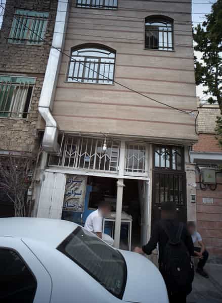 عکس نان لواش درخشان در خاک سفید تهران