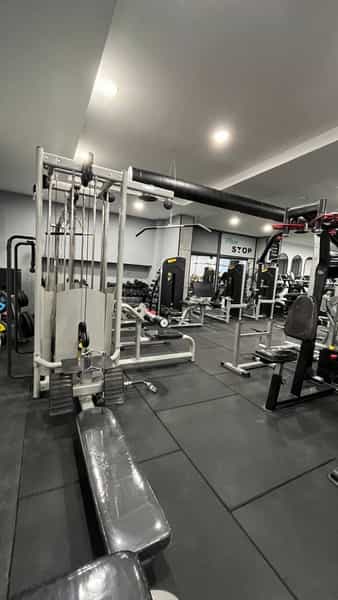 عکس باشگاه بدنسازی گلدن راک شهرک ایثار شیراز