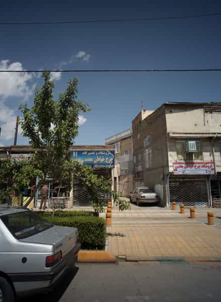 عکس چرخ خیاطی محمد در رسالت مشهد
