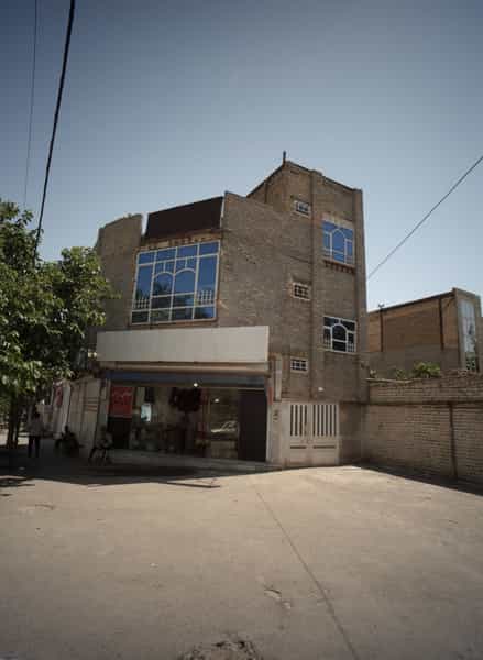 عکس خیاطی آرامی در خواجه ربیع مشهد