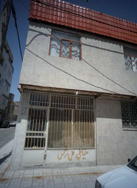 عکس خیاطی گل نرگس در عامل مشهد