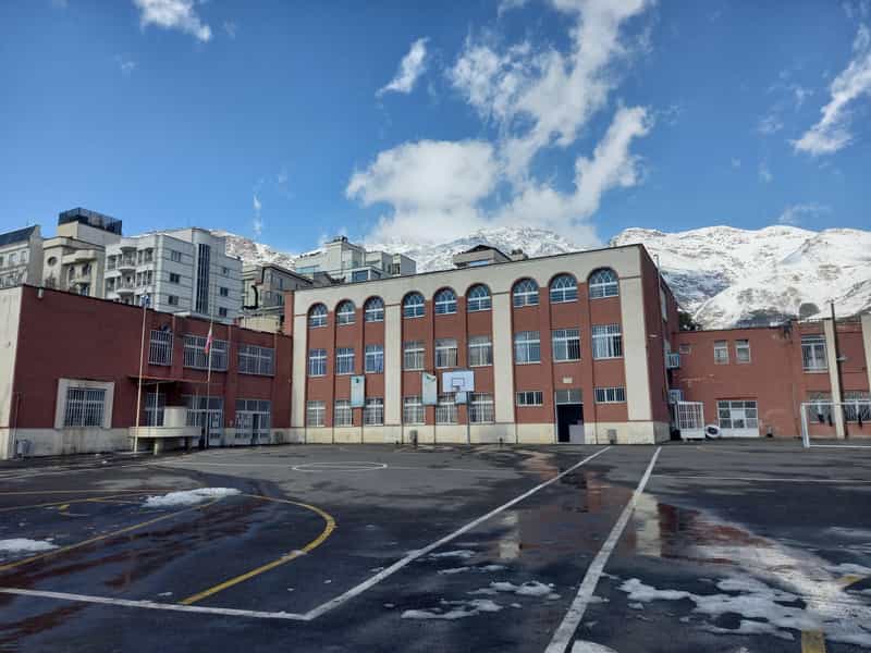 عکس هنرستان فیضیه در نیاوران تهران