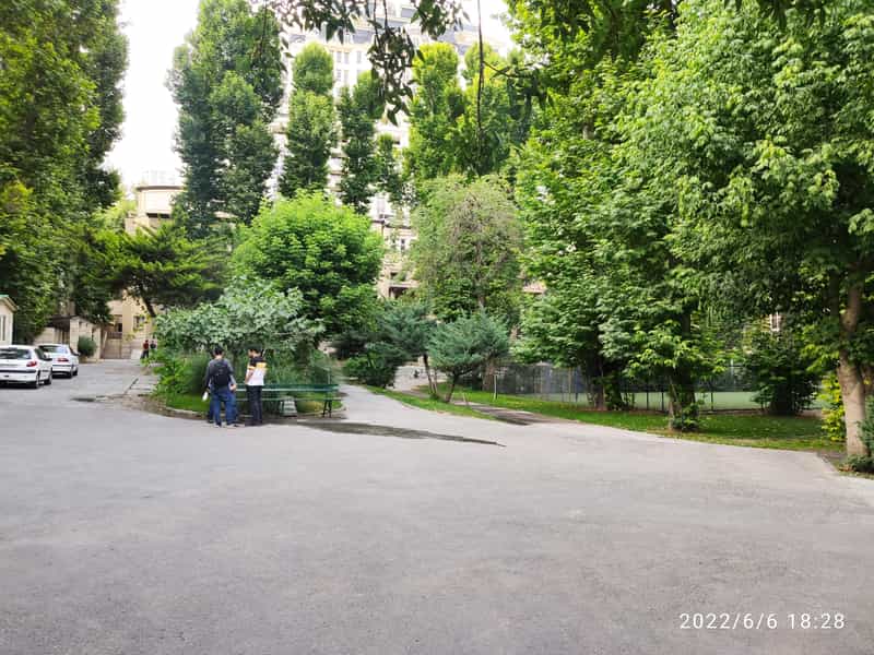 عکس دبیرستان پسرانه نیکان در الهیه تهران