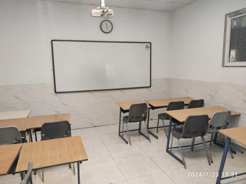 عکس دبیرستان دخترانه غیر دولتی مهرآیین در زعفرانیه تهران