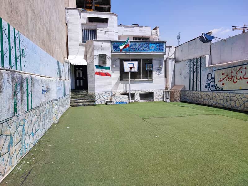 عکس دبیرستان غیر دولتی فرهنگ سعادت در سعادت آباد تهران