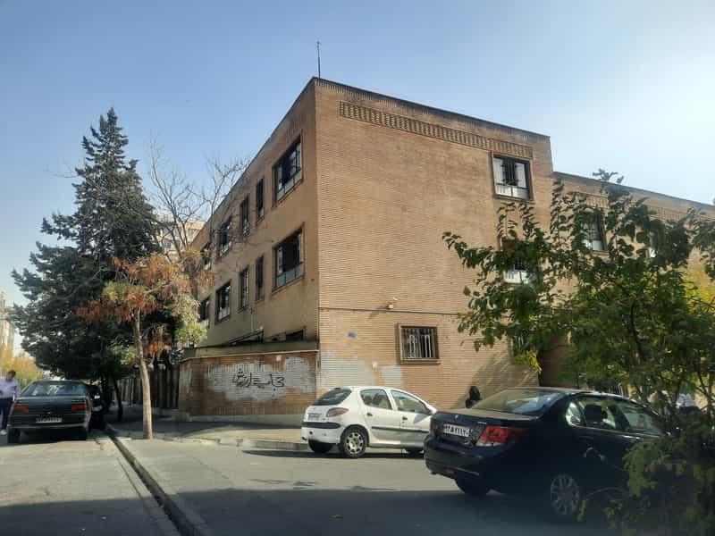 عکس مجتمع آموزشی پسرانه سیمای فرهنگ در کوهسار تهران