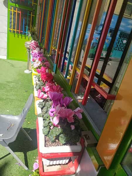 عکس مدرسه ابتدایی سما۳ در باغ زرشک اصفهان